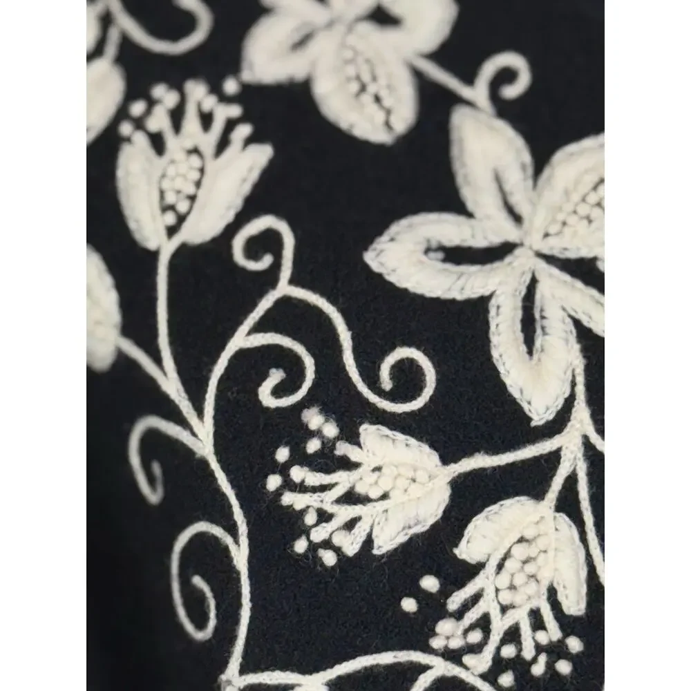 Embroidered Floral Wool Cardigan Cottagecore Romantic Grannycore Vintage Size M - Picture 6 of 13